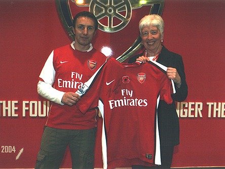 Bally wins Bendtner's Rememberance Day Shirt  -  Raffle for 'Help the Heroes'